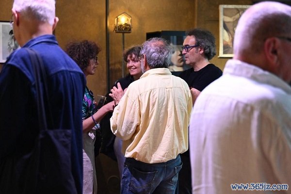 “Nel Mezzo”：第三届意大利现代艺术交流展于佛罗伦萨认真开幕