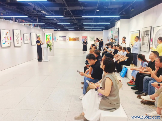 由中国文促会等主理的“如歌的行板·第三届世界女画家版画作品邀请展”巡展首站在上海雅致揭幕